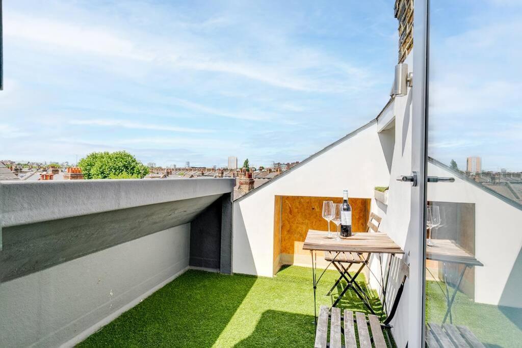 Modern 1 Bedroom Flat In Battersea London Exterior foto